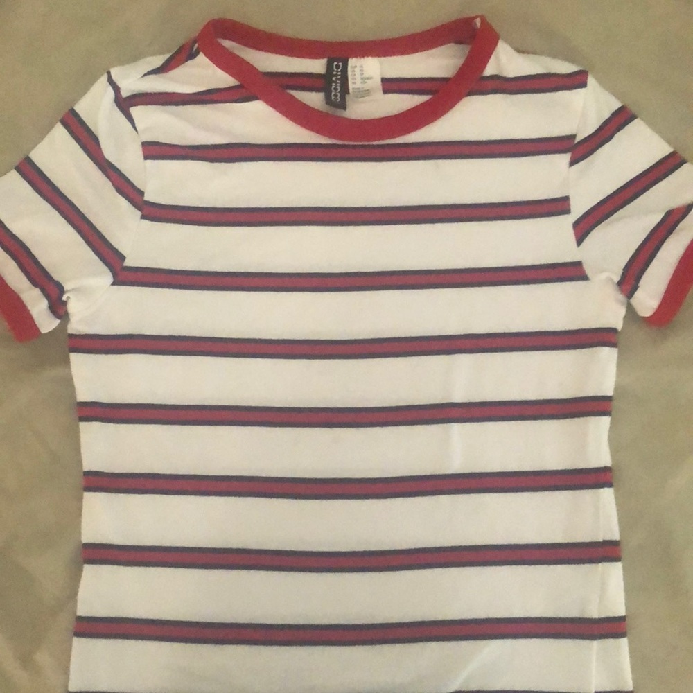 Women’s shirt size XS